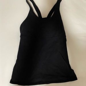 Black Lululemon tank